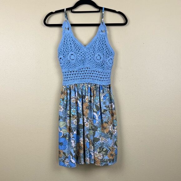 B.O.G Collective Dresses & Skirts - B.O.G Collective Dress Floral Knit Crochet Blue
Size S